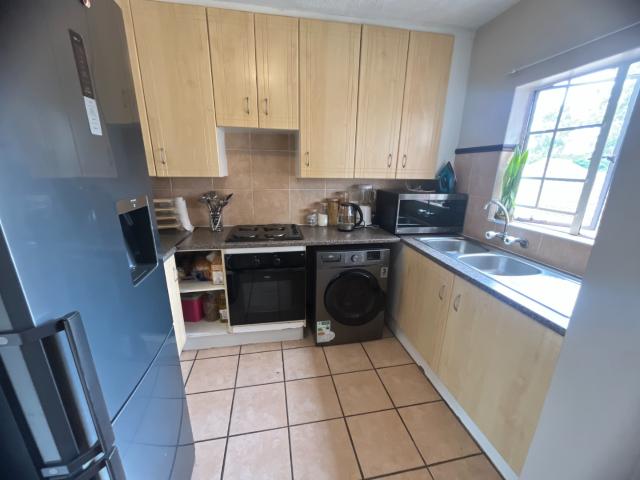 2 Bedroom Apartment / Flat For Sale in Die Hoewes