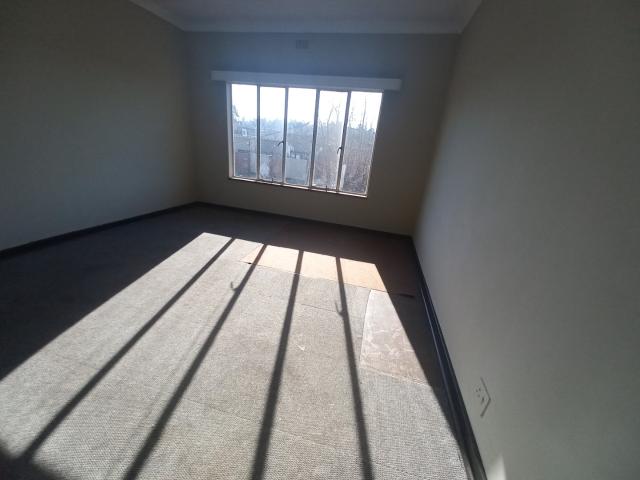 2 Bedroom Apartment / Flat For Sale in Driehoek