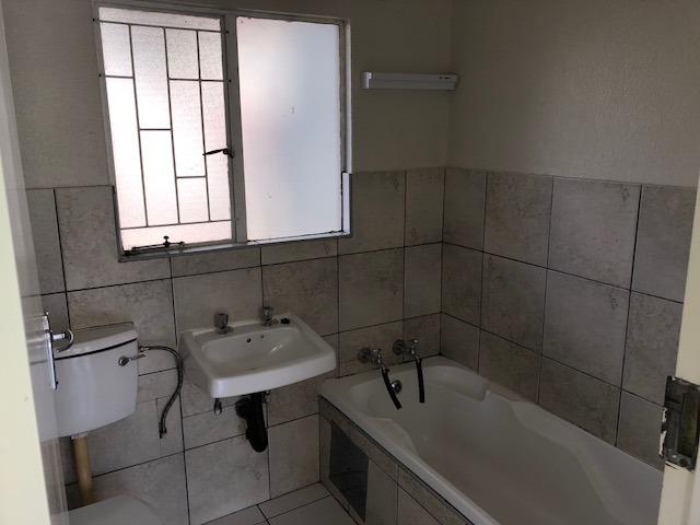 2 Bedroom Apartment / Flat For Sale in Eden Glen