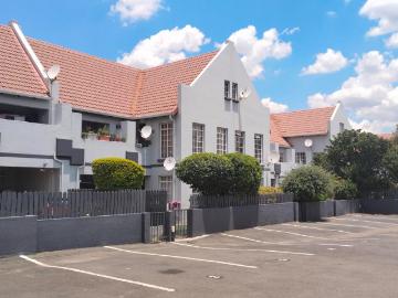 2 Bedroom Apartment / Flat For Sale in Eden Glen