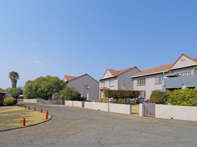 2 Bedroom Apartment / Flat For Sale in Eden Glen