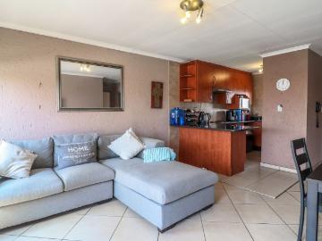 2 Bedroom Apartment / Flat For Sale in Eden Glen