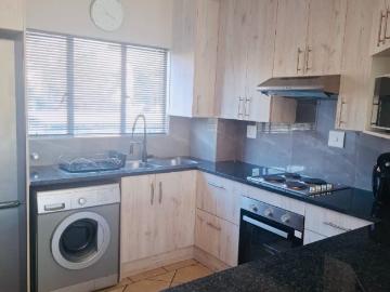 2 Bedroom Apartment / Flat For Sale in Eden Glen