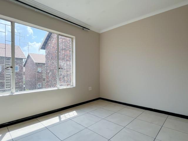2 Bedroom Apartment / Flat For Sale in Eden Glen