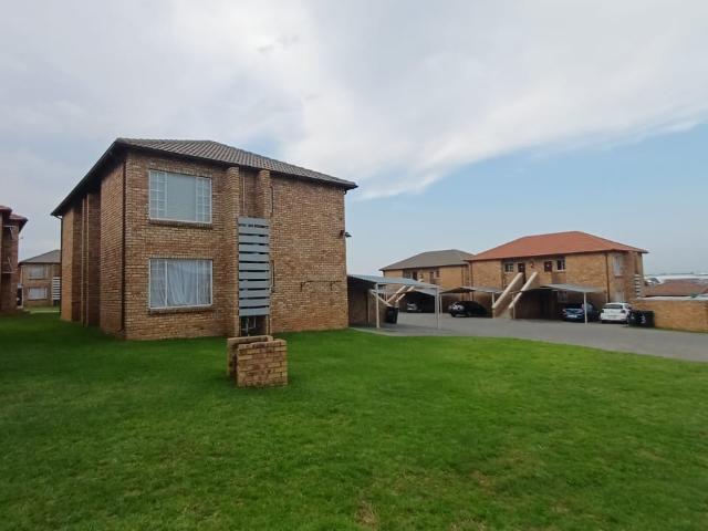 2 Bedroom Apartment / Flat For Sale in Elandspark