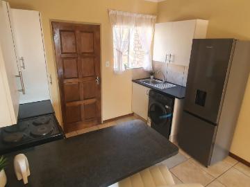 2 Bedroom Apartment / Flat For Sale in Elandspark