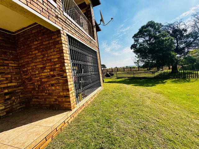2 Bedroom Apartment / Flat For Sale in Elandspark