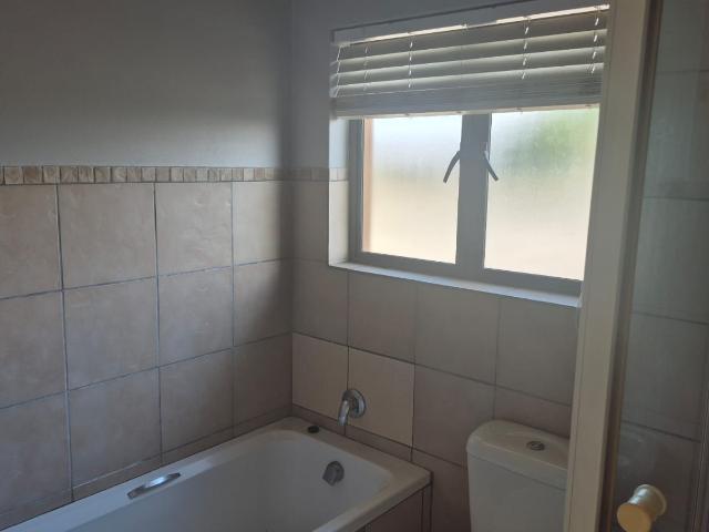 2 Bedroom Apartment / Flat For Sale in Escombe