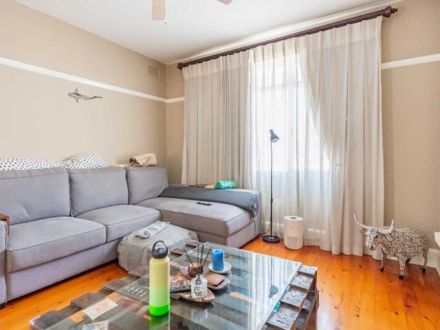 2 Bedroom Apartment / Flat For Sale in Essenwood
