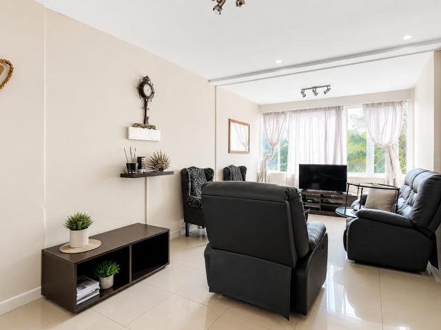 2 Bedroom Apartment / Flat For Sale in Essenwood