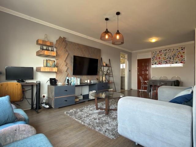 2 Bedroom Apartment / Flat For Sale in Essenwood