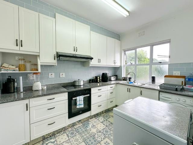 2 Bedroom Apartment / Flat For Sale in Essenwood
