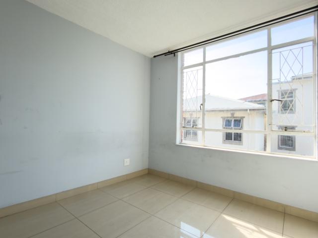 2 Bedroom Apartment / Flat For Sale in Essenwood