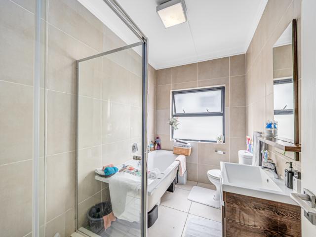 2 Bedroom Apartment / Flat For Sale in Fourways