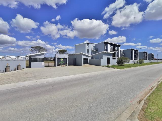 2 Bedroom Apartment / Flat For Sale in Fairview