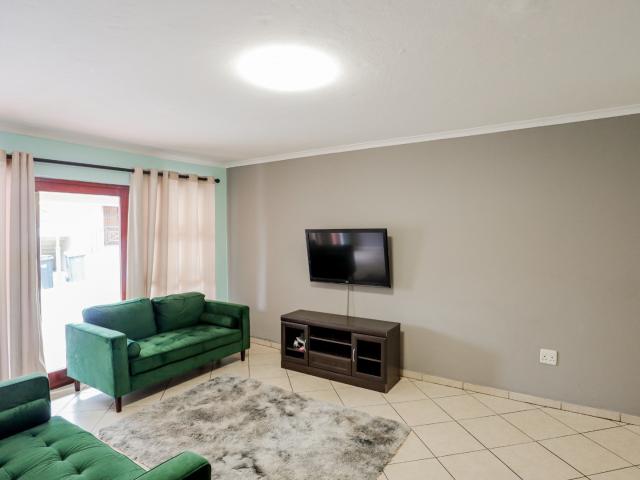 2 Bedroom Apartment / Flat For Sale in Ferndale