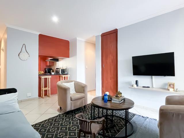 2 Bedroom Apartment / Flat For Sale in Ferndale