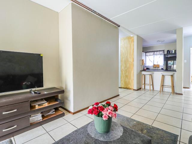 2 Bedroom Apartment / Flat For Sale in Ferndale