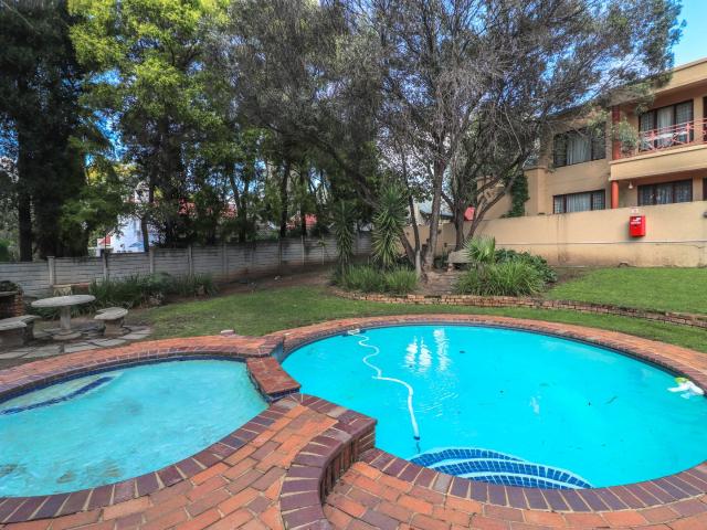 2 Bedroom Apartment / Flat For Sale in Ferndale