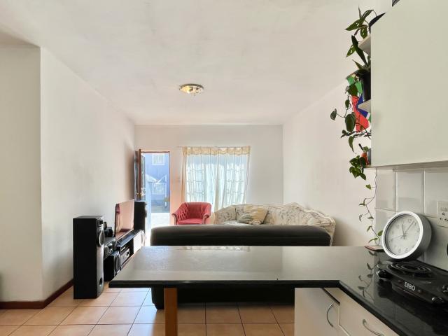 2 Bedroom Apartment / Flat For Sale in Ferndale