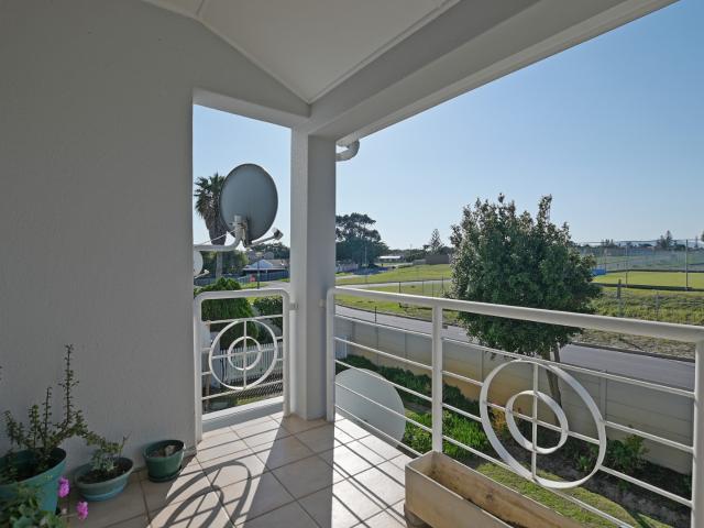 2 Bedroom Apartment / Flat For Sale in Flamingo Vlei
