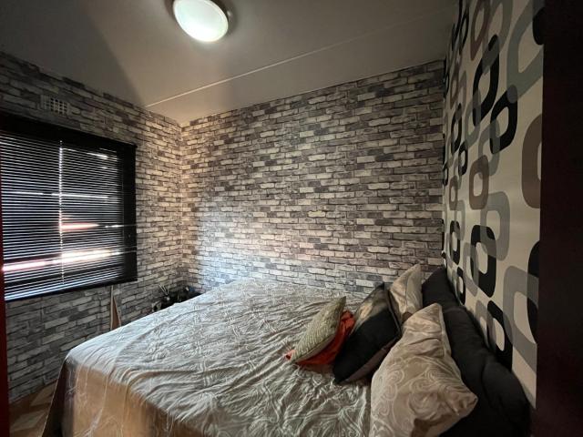 2 Bedroom Apartment / Flat For Sale in Fleurhof