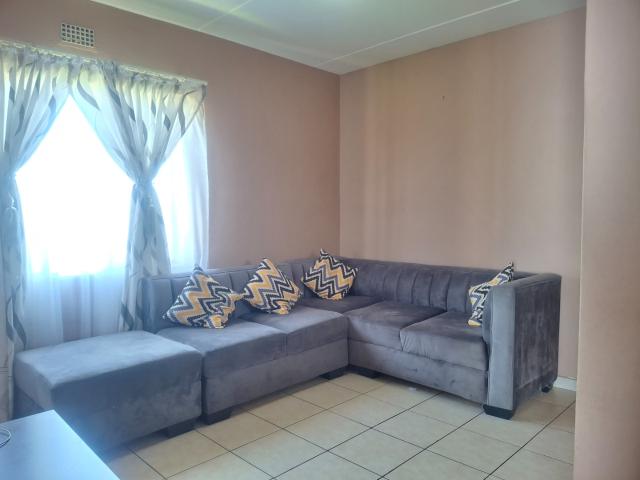 2 Bedroom Apartment / Flat For Sale in Fleurhof