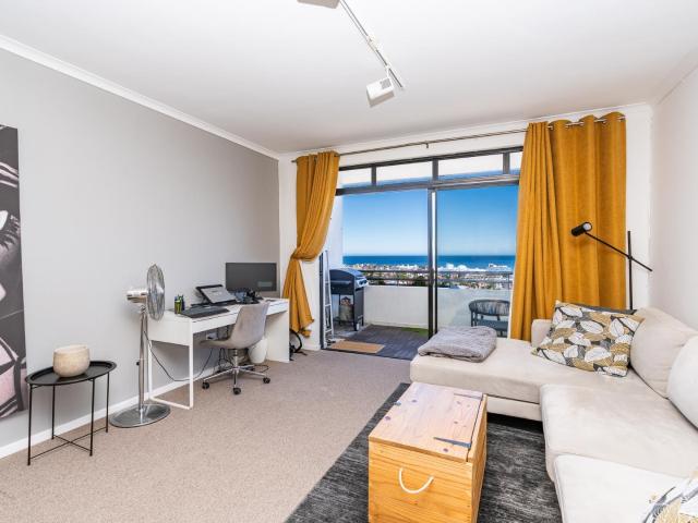 2 Bedroom Apartment / Flat For Sale in Fresnaye
