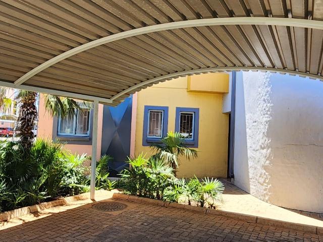 2 Bedroom Apartment / Flat For Sale in Kannoniers Park