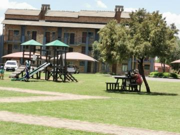 2 Bedroom Apartment / Flat For Sale in Karenpark
