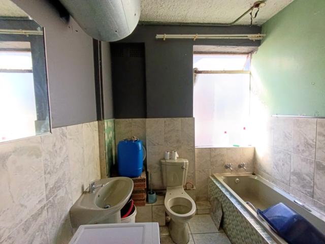 2 Bedroom Apartment / Flat For Sale in Kempton Park Central