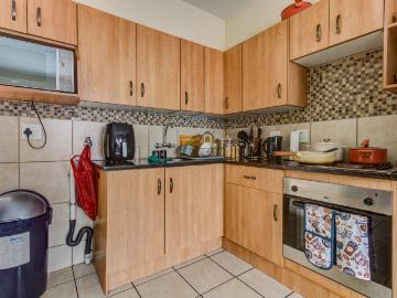 2 Bedroom Apartment / Flat For Sale in Kempton Park Ext 1