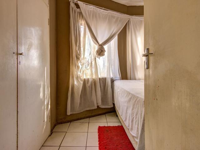 2 Bedroom Apartment / Flat For Sale in Kempton Park Ext 2