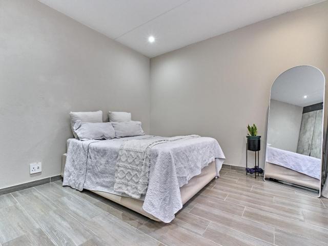 2 Bedroom Apartment / Flat For Sale in Kensington B