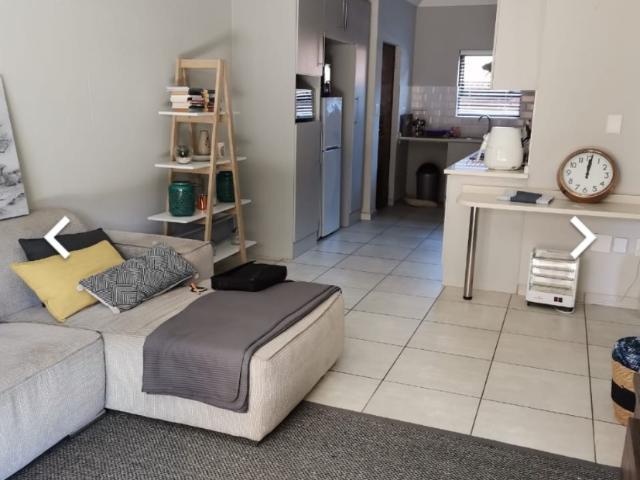 2 Bedroom Apartment / Flat For Sale in Klipfontein View