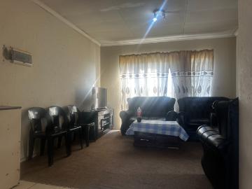 2 Bedroom Apartment / Flat For Sale in Klippoortje