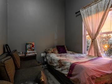 2 Bedroom Apartment / Flat For Sale in Kraaifontein East