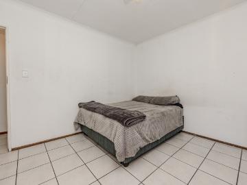 2 Bedroom Apartment / Flat For Sale in Honeydew