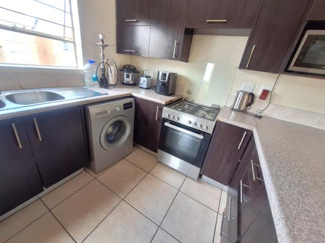 2 Bedroom Apartment / Flat For Sale in Honeypark