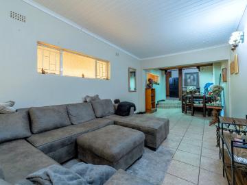 2 Bedroom Apartment / Flat For Sale in Horison Park