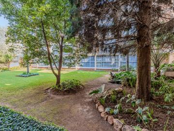 2 Bedroom Apartment / Flat For Sale in Horizon View