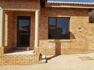 Apartment for sale in Lekwa-Teemane Local Municipality - Grill