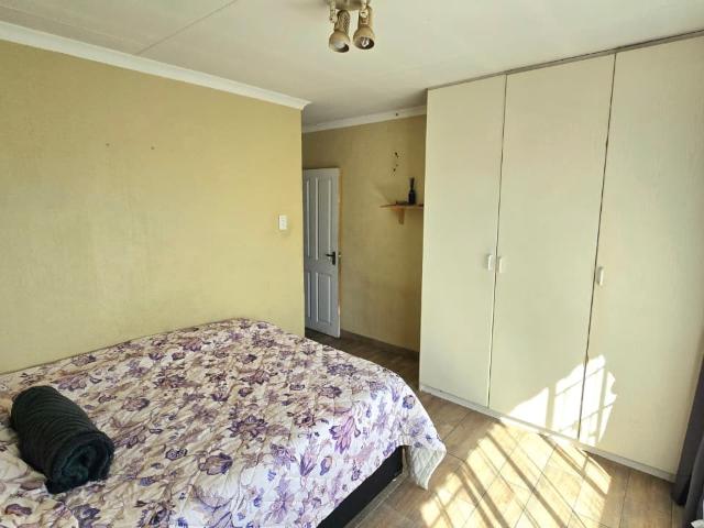 2 Bedroom Apartment / Flat For Sale in Heuwelsig Estate