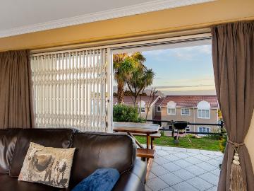 2 Bedroom Apartment / Flat For Sale in Heldervue