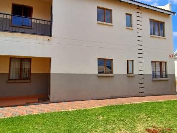 2 Bedroom Apartment / Flat For Sale in Hesteapark