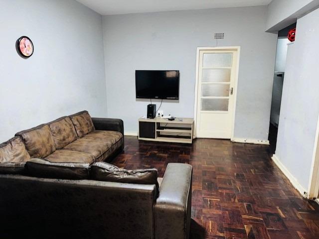 2 Bedroom Apartment / Flat For Sale in Hillbrow