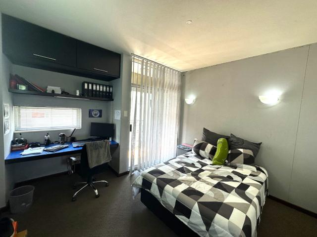 2 Bedroom Apartment / Flat For Sale in Hillcrest