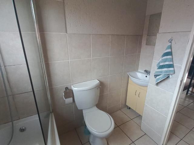 2 Bedroom Apartment / Flat For Sale in Hughes