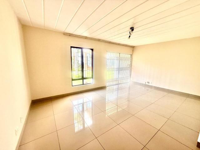 2 Bedroom Apartment / Flat For Sale in Hyde Park