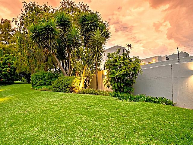 2 Bedroom Apartment / Flat For Sale in Hyde Park